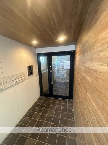 LEGALAND早稲田南の玄関写真