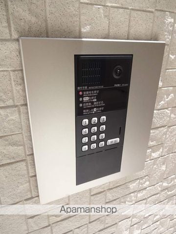 FMAISONLOREIII番館の玄関写真