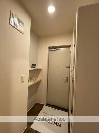 ユニヴェール　Ｂ棟[1LDK/37.68m2]の玄関