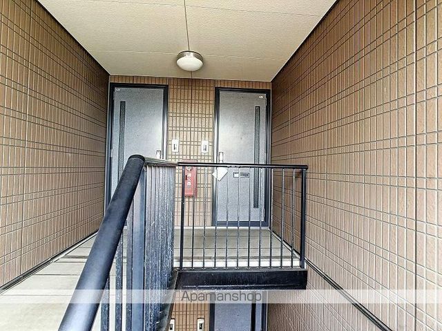 フォレストパルBの玄関写真