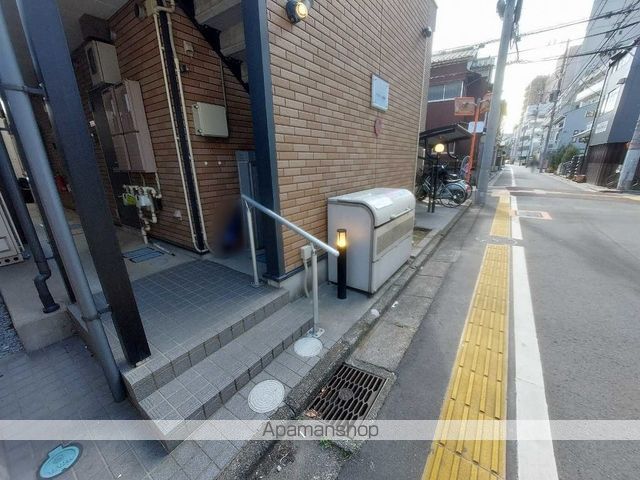 レオネクストウエスト早稲田の玄関写真