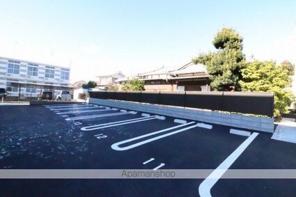 エンブレム[1LDK/44.62m2]の駐車場2