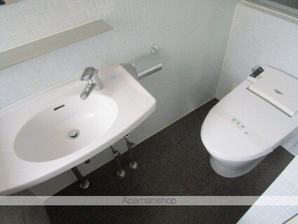 東京都中野区中央５丁目[1R/33.43m2]のトイレ