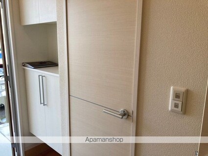 ボアソルテ[1R/33.34m2]の玄関