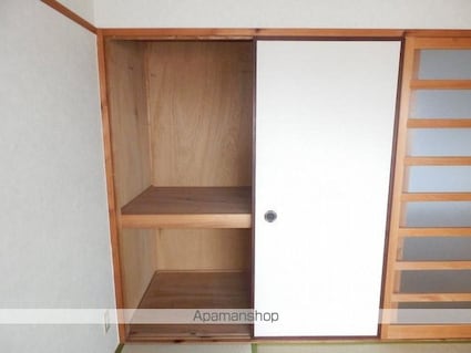 塩田町マンション[2LDK/58.32m2]の収納