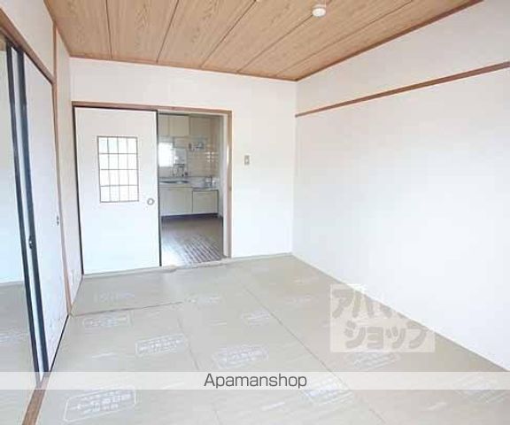 ラーバン嵯峨の内装写真