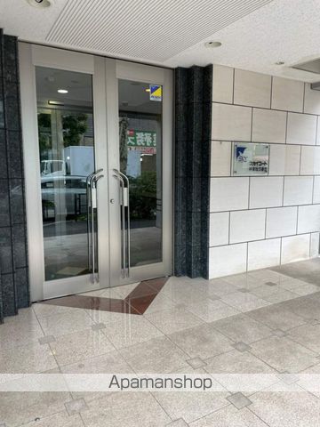 スカイコート神楽坂弐番館の玄関写真