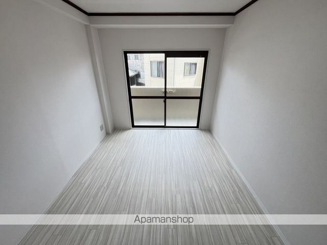 マンションアフルエンスの内装写真