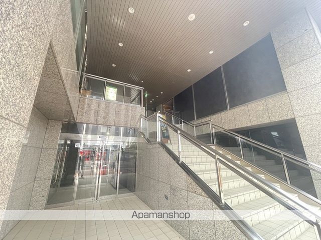 松風ビルの玄関写真