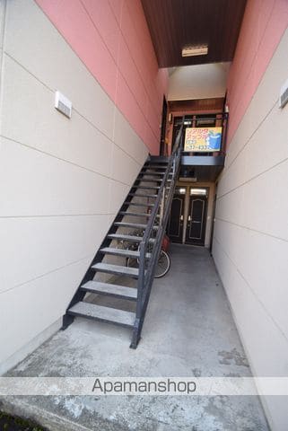 タウンズ豊岡の玄関写真