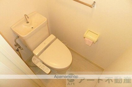 ハープ・スクウェアー[3LDK/66.34m2]のトイレ