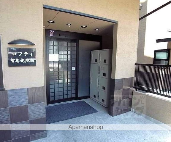 ロフティ智恵光院南の玄関写真