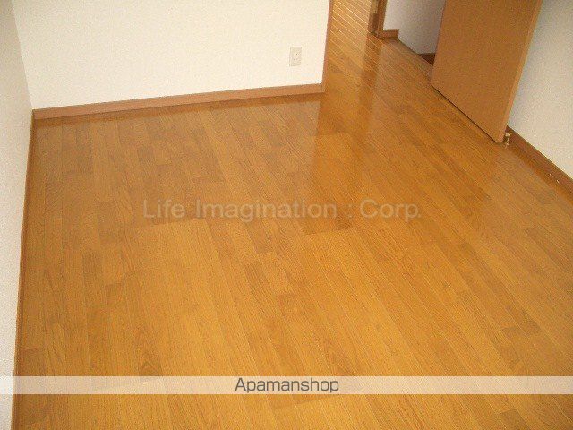 クレストビレッジIの内装写真