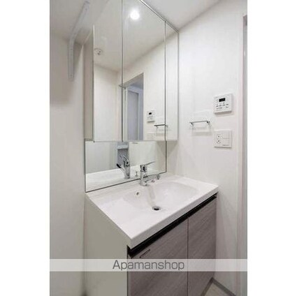 ザ・グラヴィティ新宿[2LDK/40.11m2]の洗面所