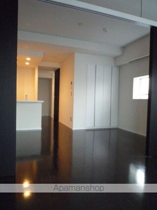 レジディア新御徒町[1LDK/44.39m2]のリビング・居間2