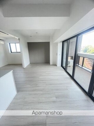 東京都港区西麻布２丁目[2LDK/58.34m2]の内装2