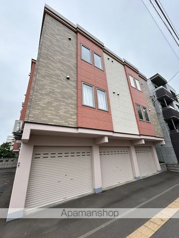 コンフィーネ13