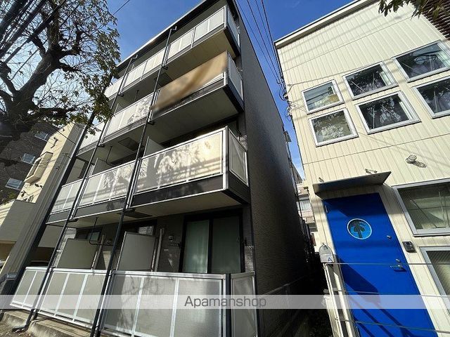 レオパレスルミエール 駒場東大の外観写真