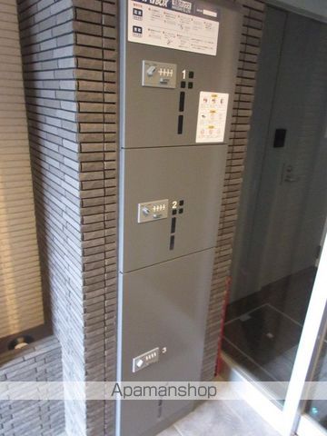 札幌市東西線 円山公園駅 徒歩11分 5階建 築12年の玄関写真