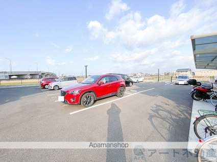 ウイング　コート[2LDK/51.3m2]の駐車場2