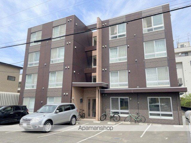 イーシティ山鼻の外観写真