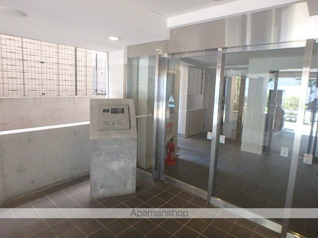 ユニフォート目黒中町の玄関写真
