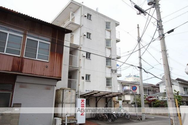 コート三条の外観写真