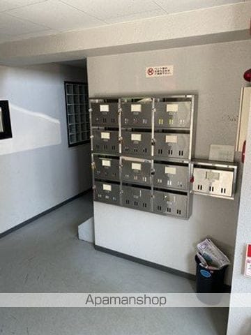 ロイヤルミレイIIの玄関写真