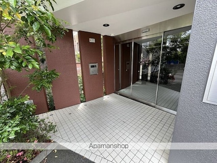 滋賀県草津市野路東４丁目[1K/26.27m2]のエントランス