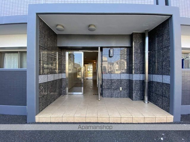 アーバンフラッツ小田原の玄関写真