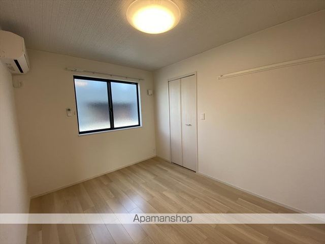 アーモンドアイの内装写真