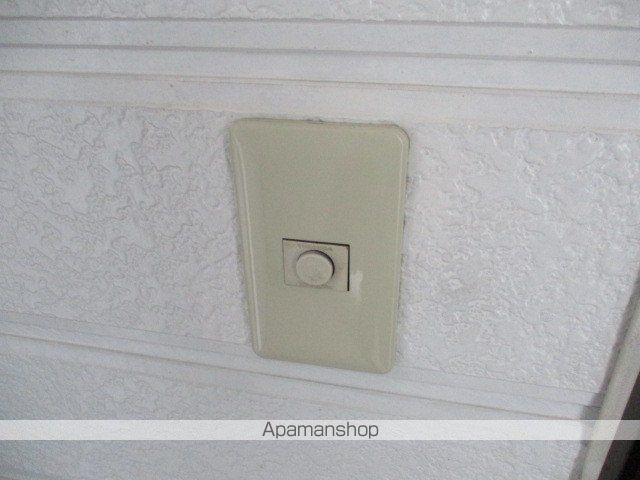 HOLMESの玄関写真