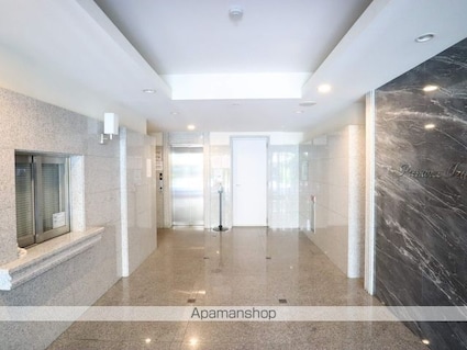 プレサンス泉アーバンゲート[1R/20.16m2]のロビー