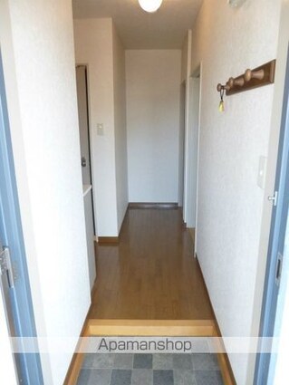 ベルヴィル成島[3DK/64.59m2]の玄関