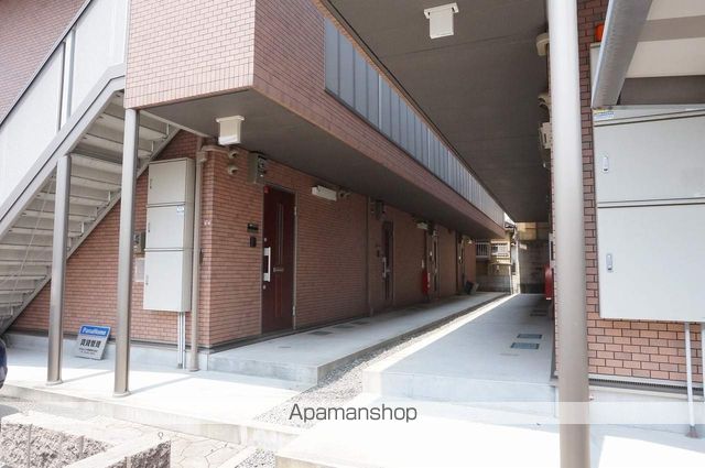 フラットヒル服部 Aの玄関写真