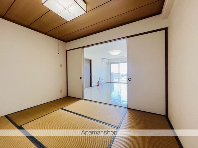 パイオニア富岡IIの内装写真