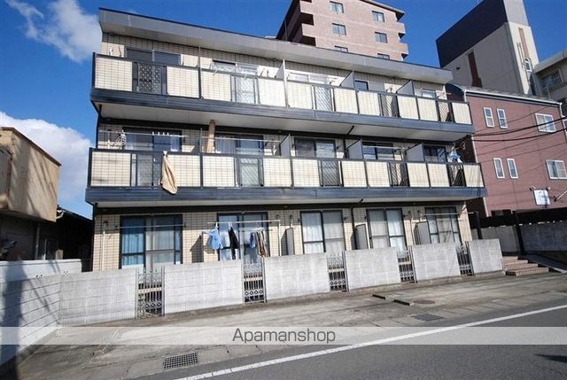 カズィーナ下小出の外観写真