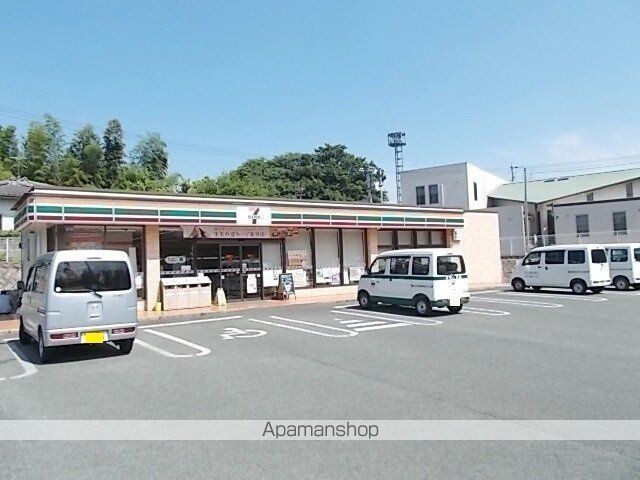 ロイヤルIVの周辺写真