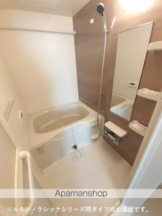 広島県三原市宮浦５丁目[1K/31.66m2]のバス