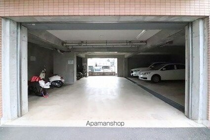 グランドパルク[2DK/51.18m2]の駐車場