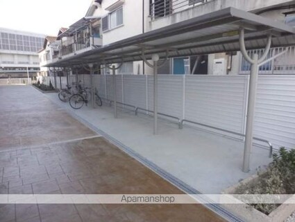 大阪府和泉市富秋町１丁目[2LDK/62.33m2]の共用部2