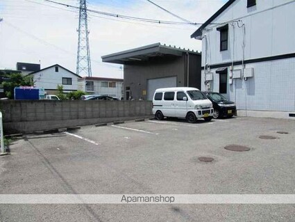 和歌山県和歌山市鳴神[3DK/48.48m2]の駐車場