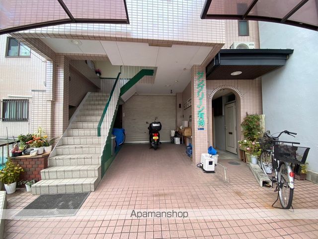 サングリーン有持の玄関写真