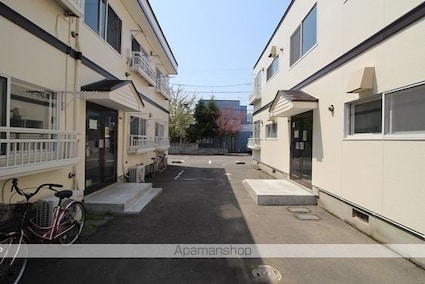 エクセル奥野[3K/48.22m2]のエントランス