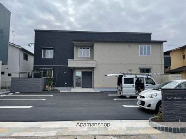 シャーメゾン三川の玄関写真
