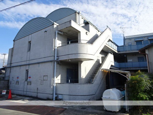 フラッツ下狛の外観写真