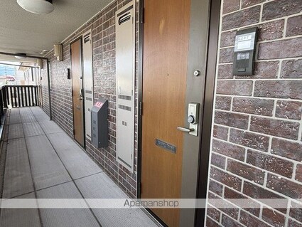 ブロケードリバー　Ｂ[1LDK/33.39m2]のエントランス