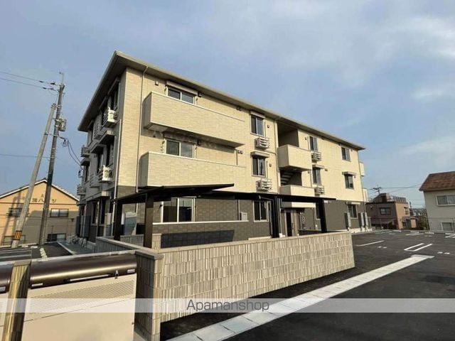 ブランネージュ中川A棟の外観写真