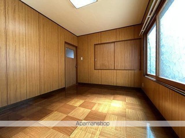 札幌市南北線 澄川駅 徒歩15分 2階建 築52年の内装写真