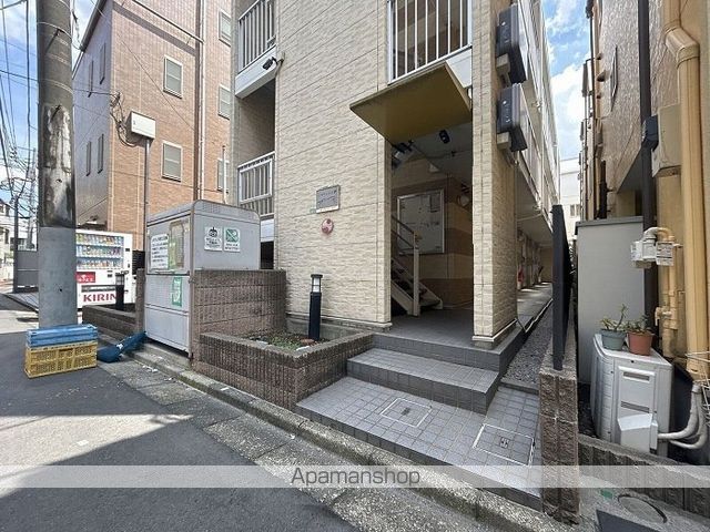 レオパレスサンライズ KWの玄関写真